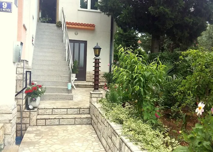 Gostinjska kuća Tonica Krk Town