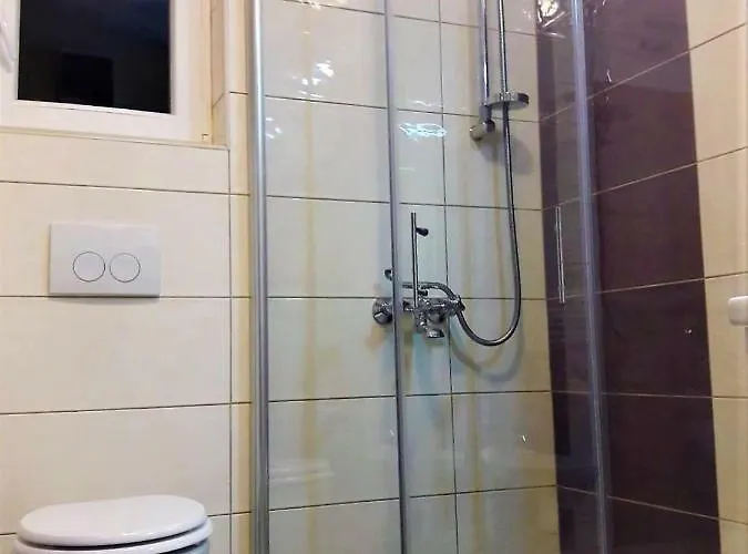 Tonica Gostinjska kuća 3*